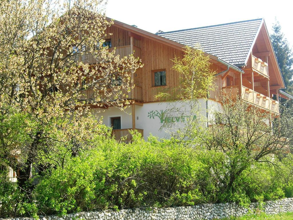 Appartments Helvetia Niederdorf Exteriör bild